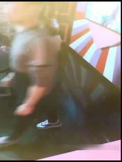 女人张开腿 让男人桶视频